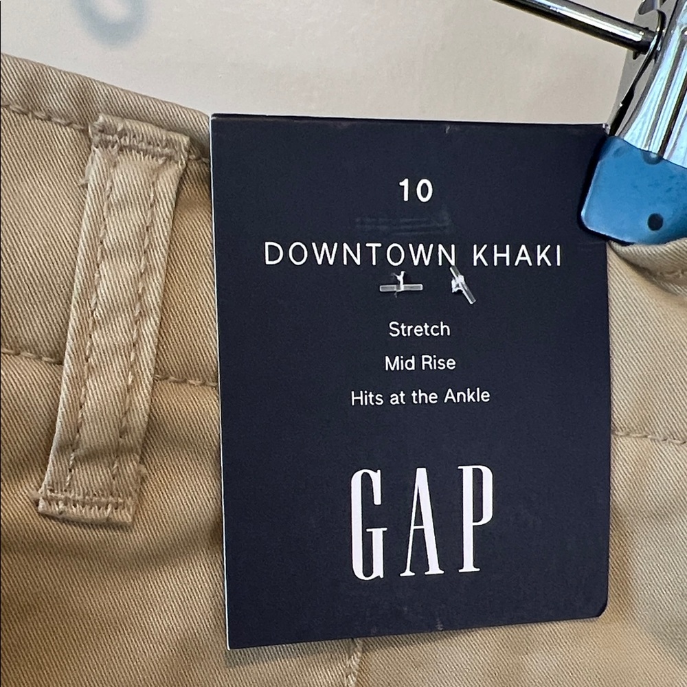 NWT GAP Downtown Khaki Pants - Picture 4 of 8